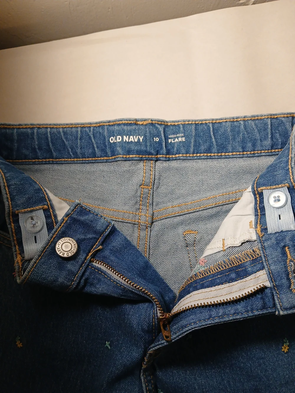 Old Navy Medium Blue Floral Embroidered Girls Bootcut Jeans 10